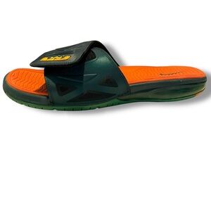 NIKE Air Max Lebron 2 James Slides Sandals Orange & Dark Green Size 13 Flaw